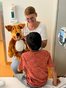 Zahnputzfuchs zeigt Kindern spielerisch die richtige Mundhygiene