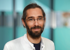 Dr. med. Bräuer, Axel