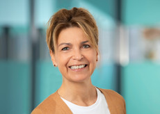 Frau Gilzer, Elke