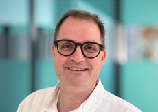 Herr Priv.-Doz. Dr. med. Uennigmann, Hendrik